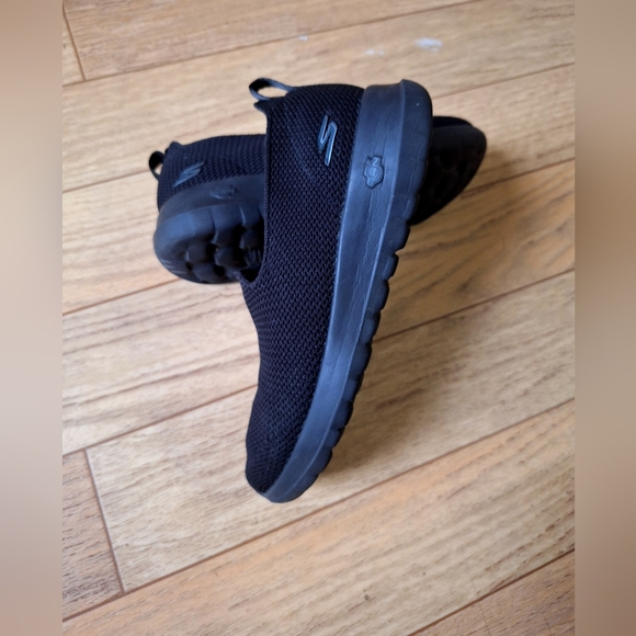 Skechers Go Walk Joy Sensational Day Womens Slip-On Walking Shoes Size 6 - Picture 2 of 9